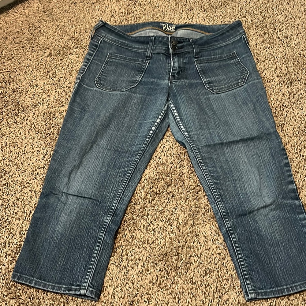 Old navy diva capris